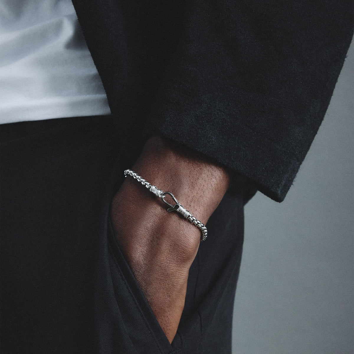 Thomas Sabo Stainless Steel Box Chain Bracelet 5.2mm TA2248S-18 view 4