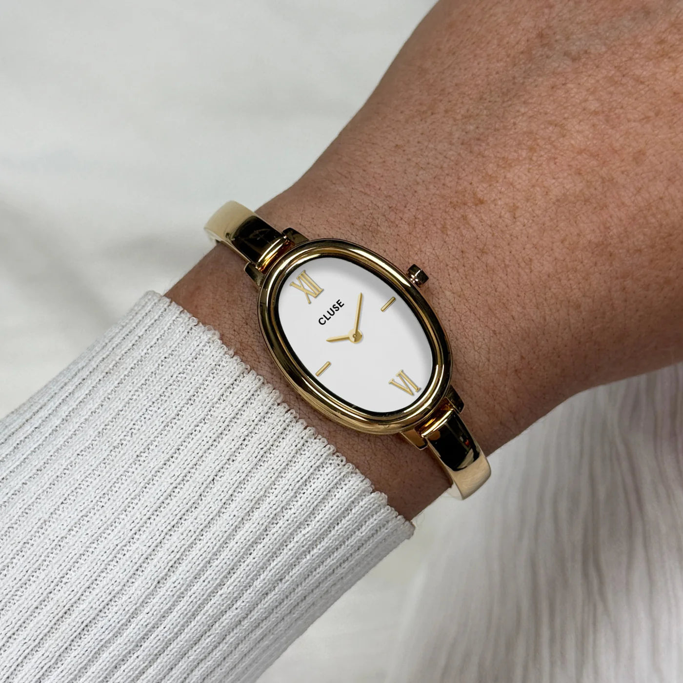 CLUSE L'Ovale Stainless Steel White Dial Gold Band Women's Watch CW16101