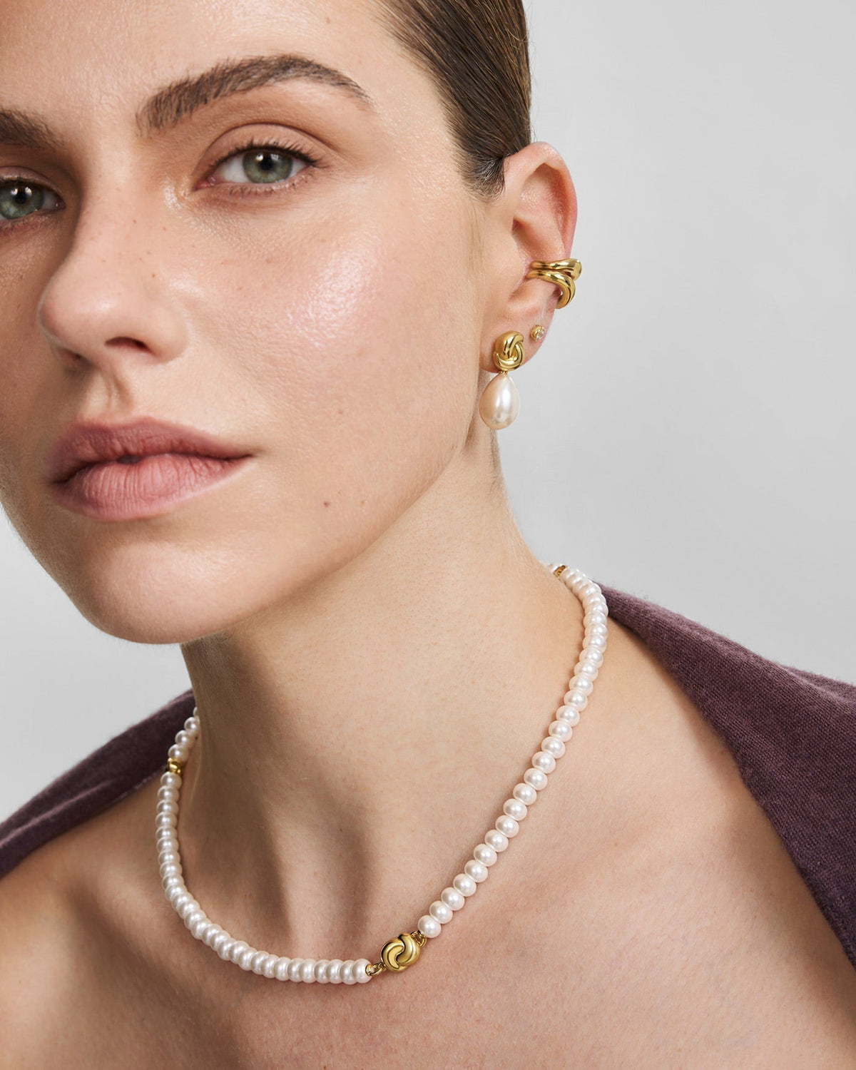Ania Haie Gold Twist & Shell Pearl Drop Stud Earrings E077-02G E077-02G view 2