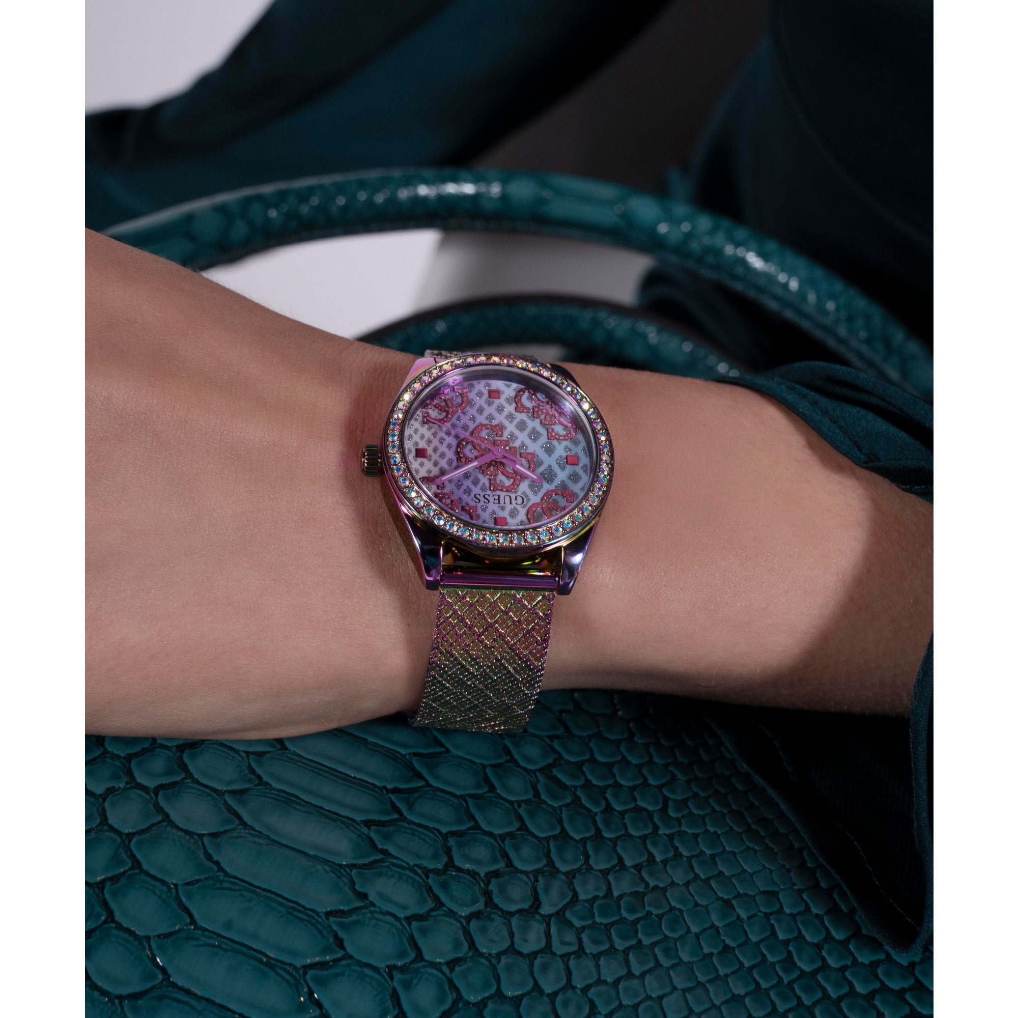 Guess GW0748L3 Watch - Clasp