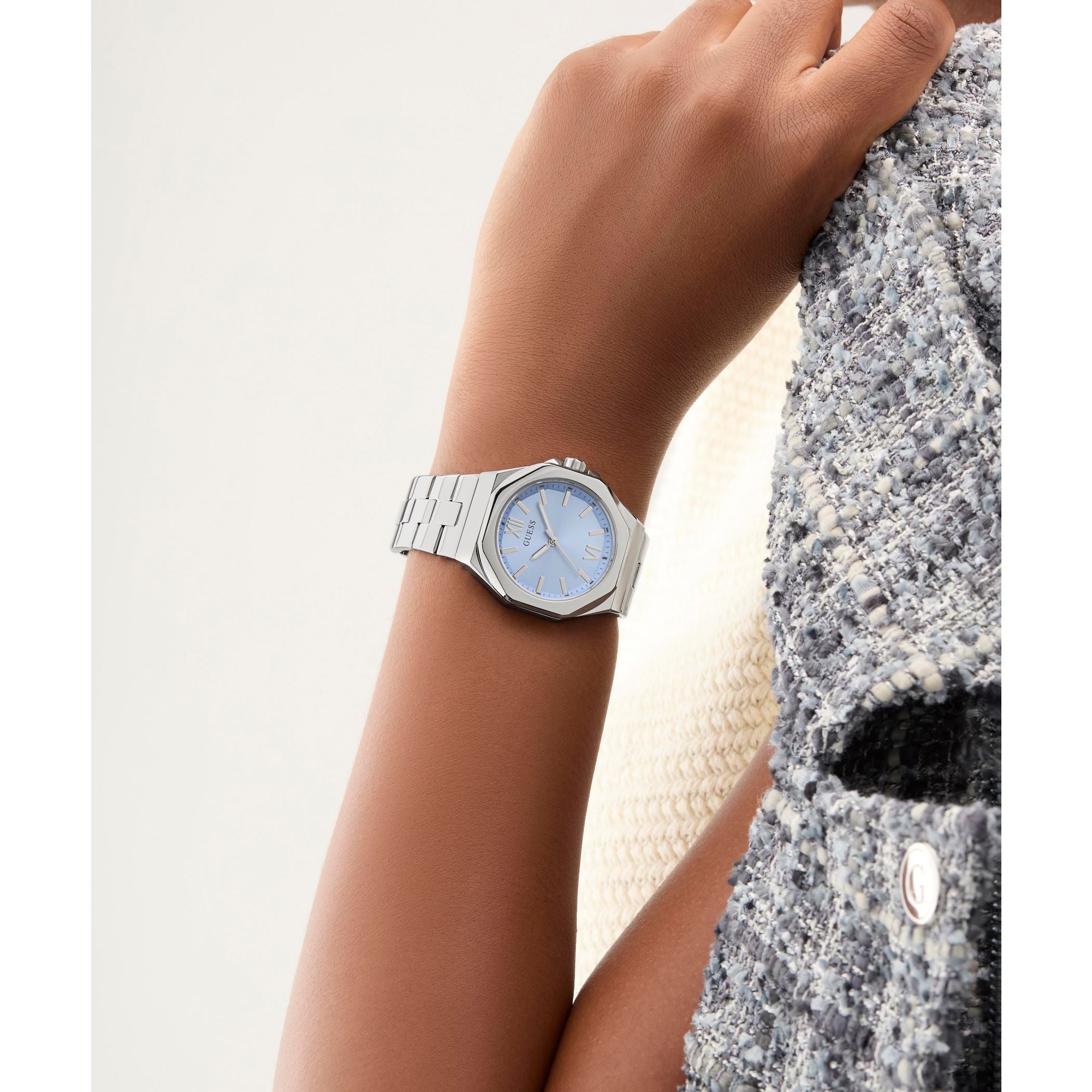 Guess GW0873L1 Watch - Clasp