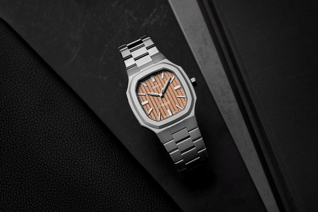 MAEN Manhattan 37 Salmon No Date Automatic Watch M2.1.4