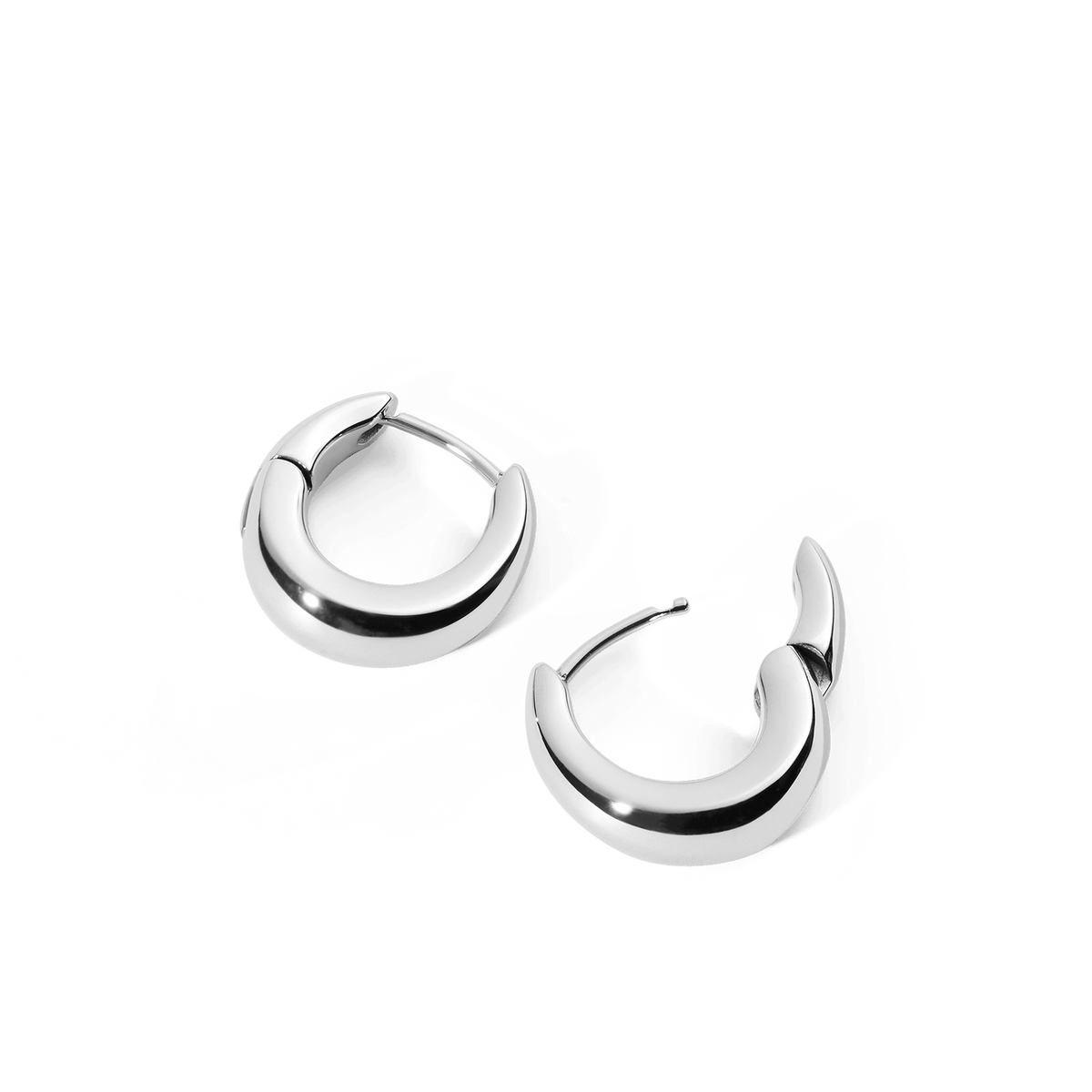 Daniel Wellington Flow Earring 15mm Silver DW00402074 in recycled stainless steel