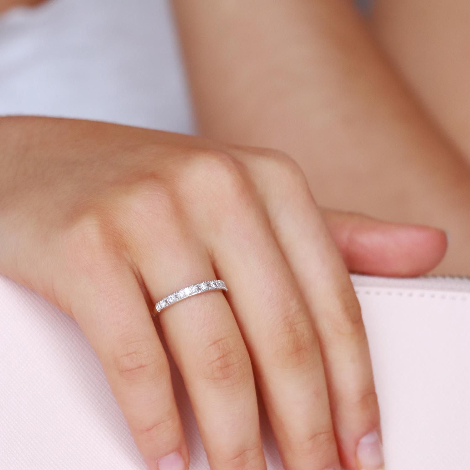 Ring with 0.2ct Diamond In 9K Gold
