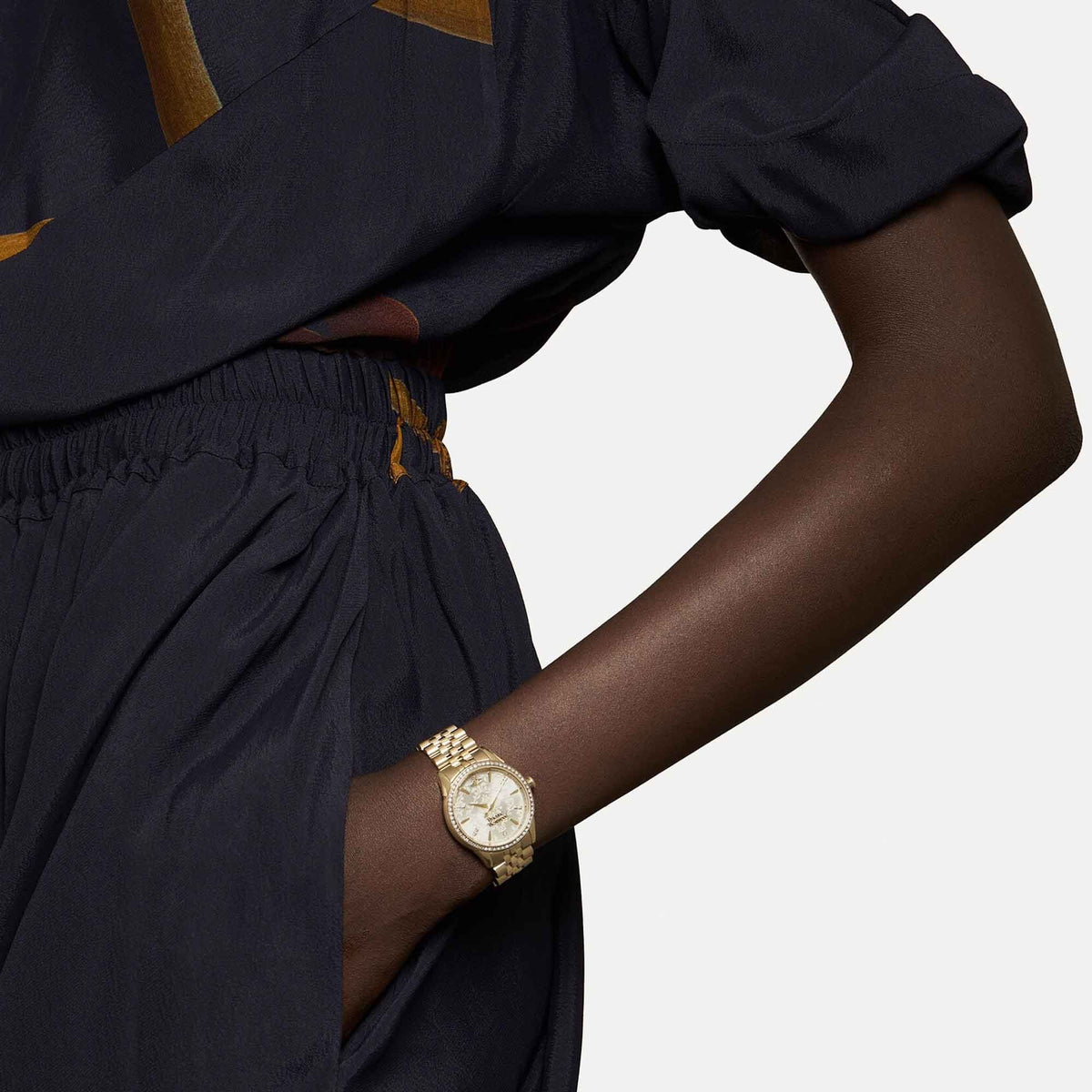 Vivienne Westwood Little Wallace 32mm Gold Dial Gold Strap Watch