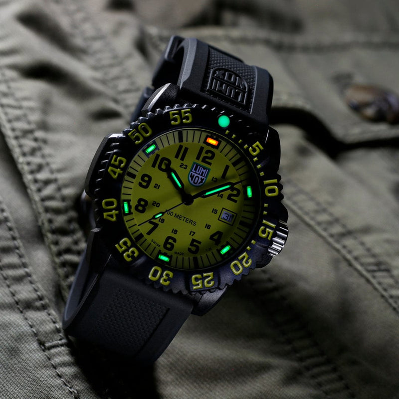 Luminox Sea Lion Carbonox Yellow Dial Black Rubber Strap Watch X2.2055.1