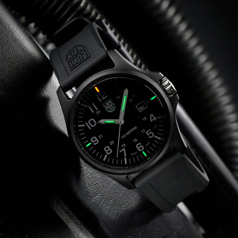 Luminox Patagonia Carbonox Black Dial Black Rubber Strap Watch X2.2401