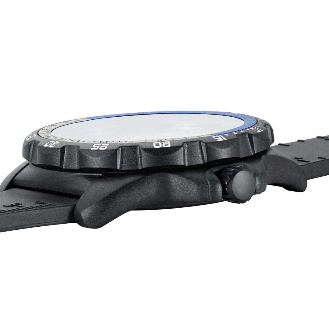 Luminox Recon Black Dial Rubber Strap Watch XL.8833