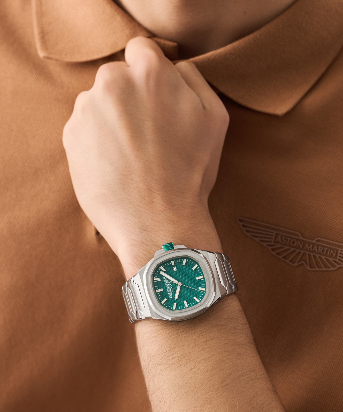 Aston Martin Icon GPQ MTIG2S604, on the wrist