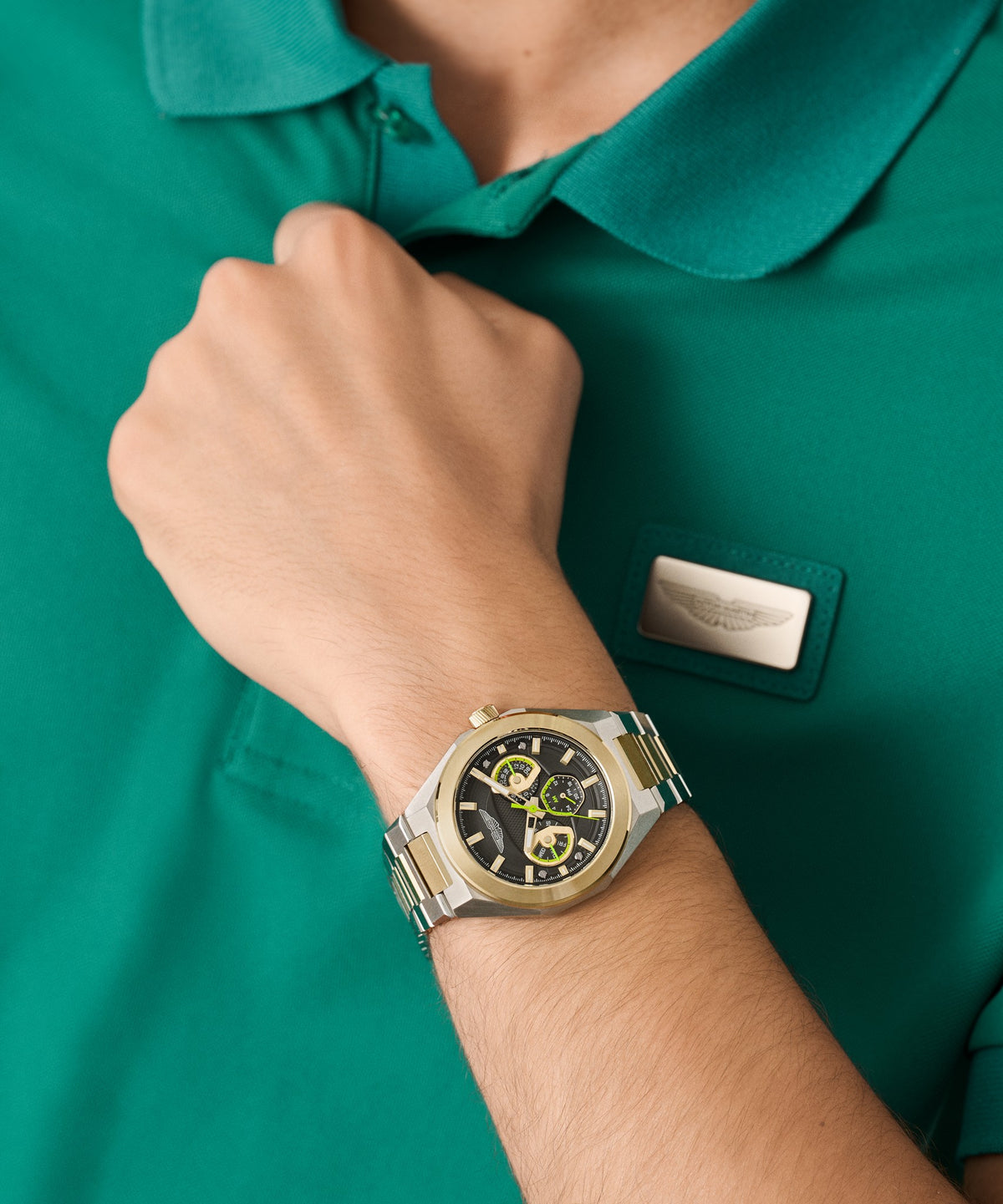 Aston Martin Thrill TKS MTRI1F504, on the wrist