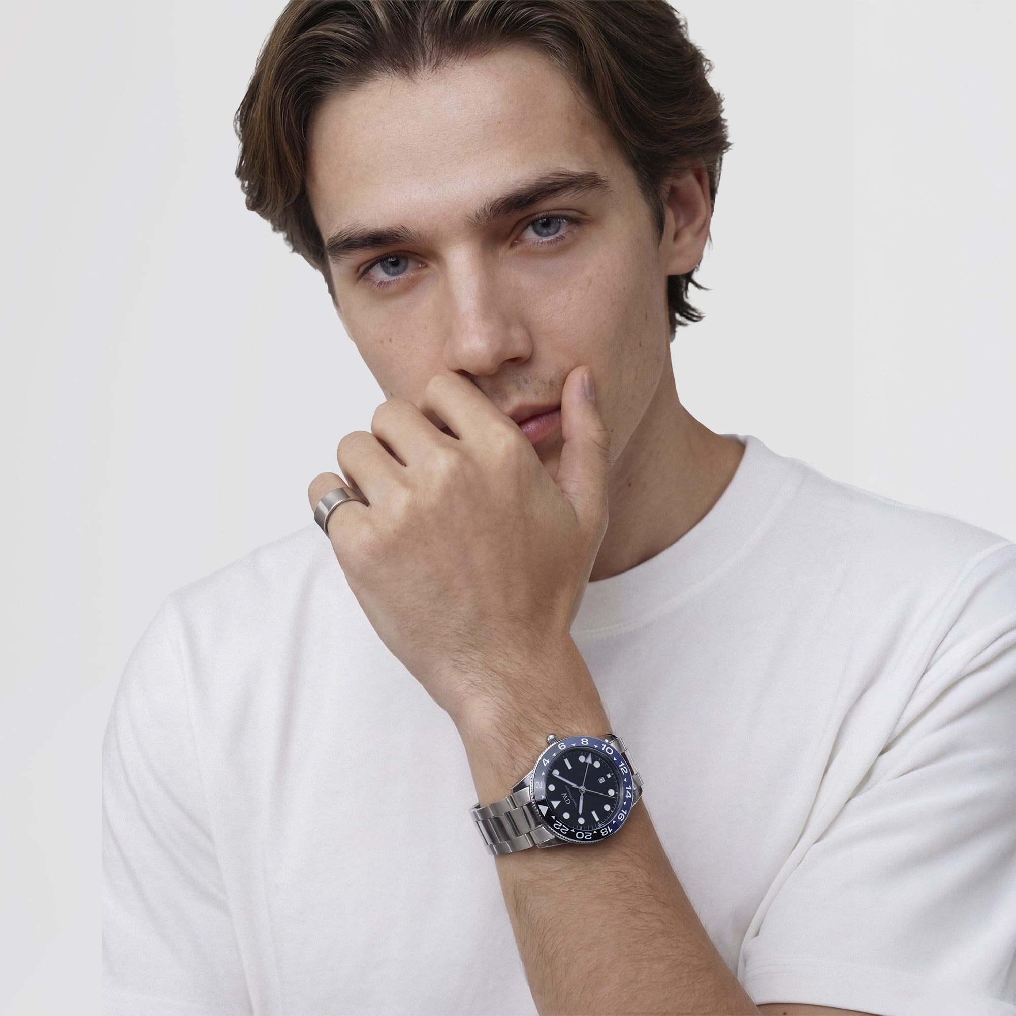Daniel Wellington Iconic GMT Link Black Blue Ceramic Bezel Silver DW00100921