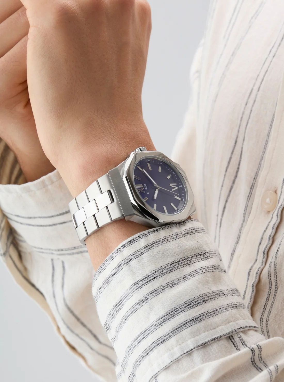 Guess Mens Blue Dial Stainless Steel Watch GW0849G1