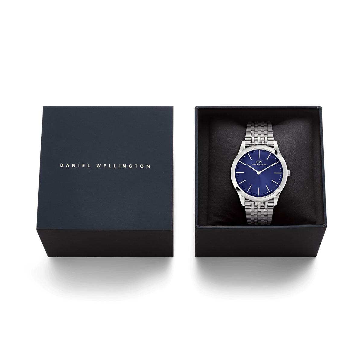 Daniel Wellington Pathfinder 7-Link Arctic Silver DW00100983 men's watch with blue sunray dial and silver link strap