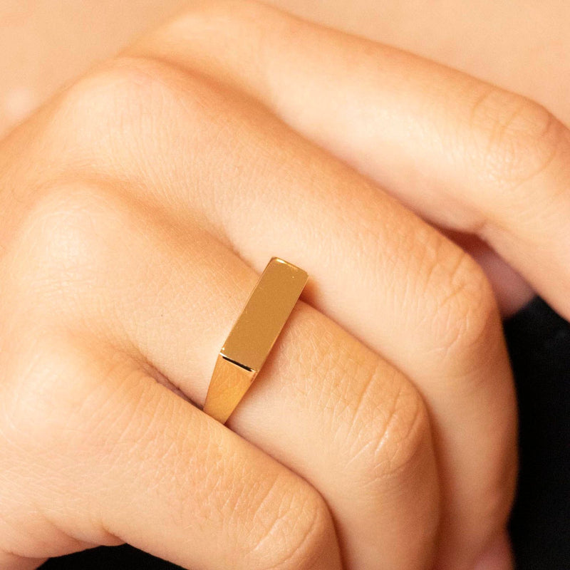 9K Yellow Gold Rectangular Signet Ring